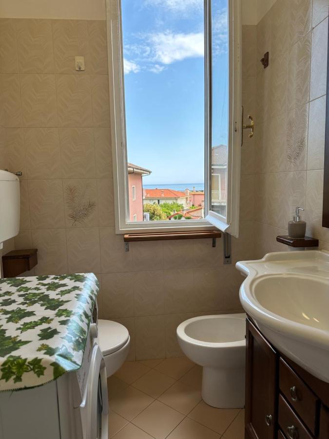 Appartamento Vicino Al Mare Con Parcheggio Рива-Лигуре Экстерьер фото